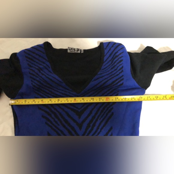 Coco and Tashi dress - Picture 10 of 10